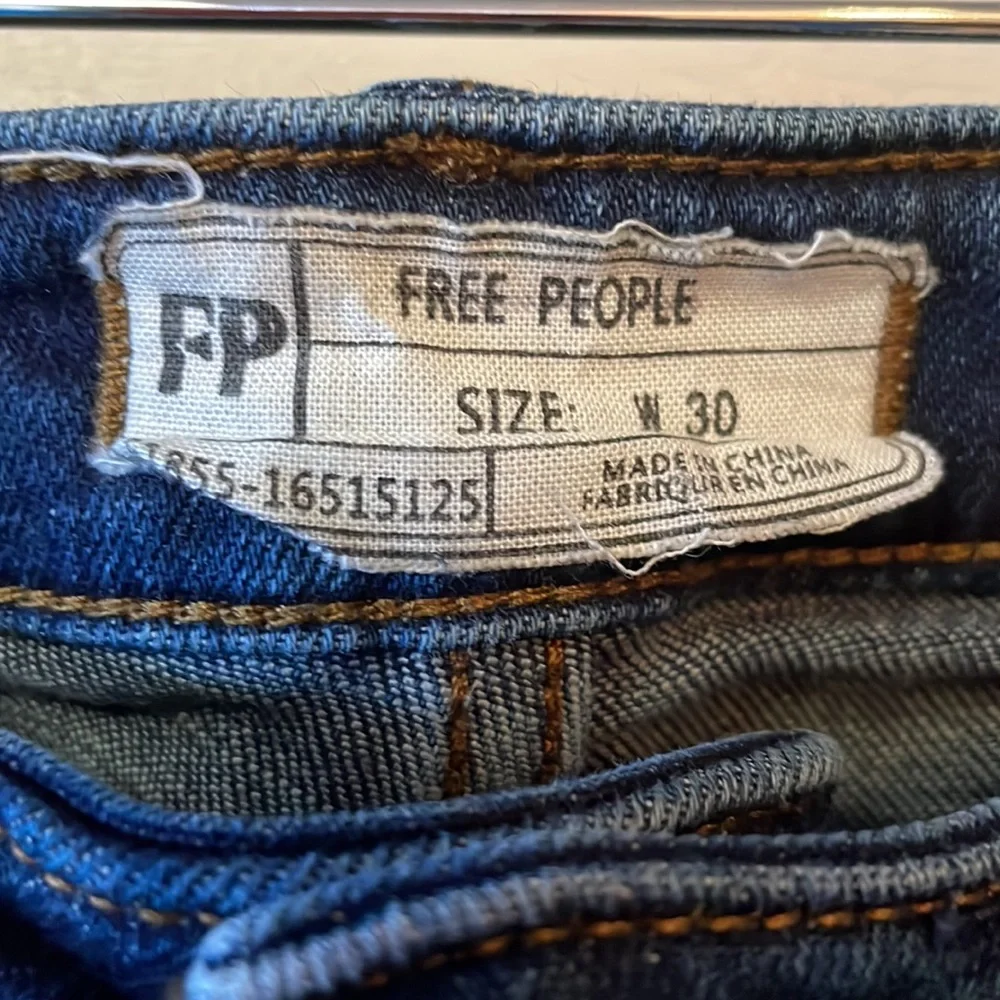 Free People High Waisted Buttonfly Skinny Jeans Size 30.